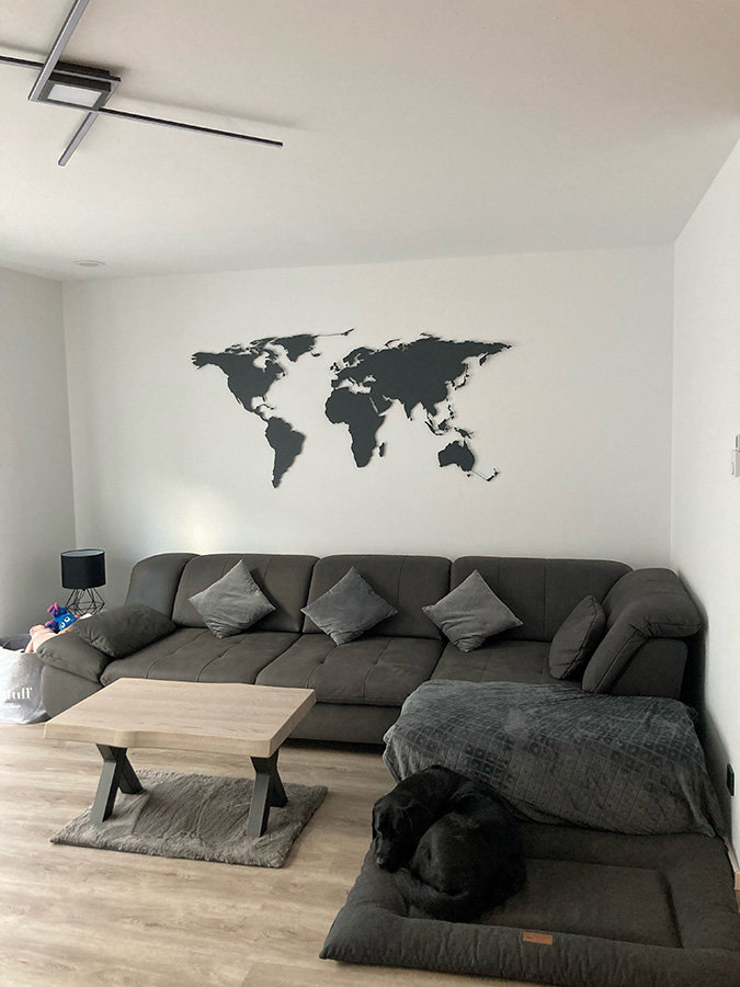 Weltkarte anthrazit Wohnzimmer