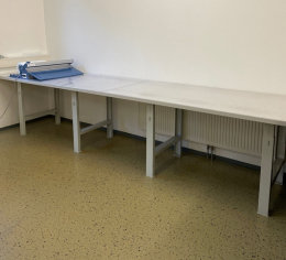 Profi Werkbankgestell Stahl WBG-550/550-850 Arbeitstisch höhenverstellbar Packtisch Werkbank Werkstatt Werkbankfuß Untergestell Werktisch Metall Stahlfuß (1 Stück) RAL 7035 lichtgrau glänzend