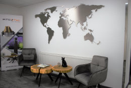 Hochwertige Design Stahl Weltkarte Wanddeko Wandbild XXL 3D Metall Pinnwand magnetisch Travelmap Reiseziele Firmenstandorte Landkarte Schwarz 200x100cm